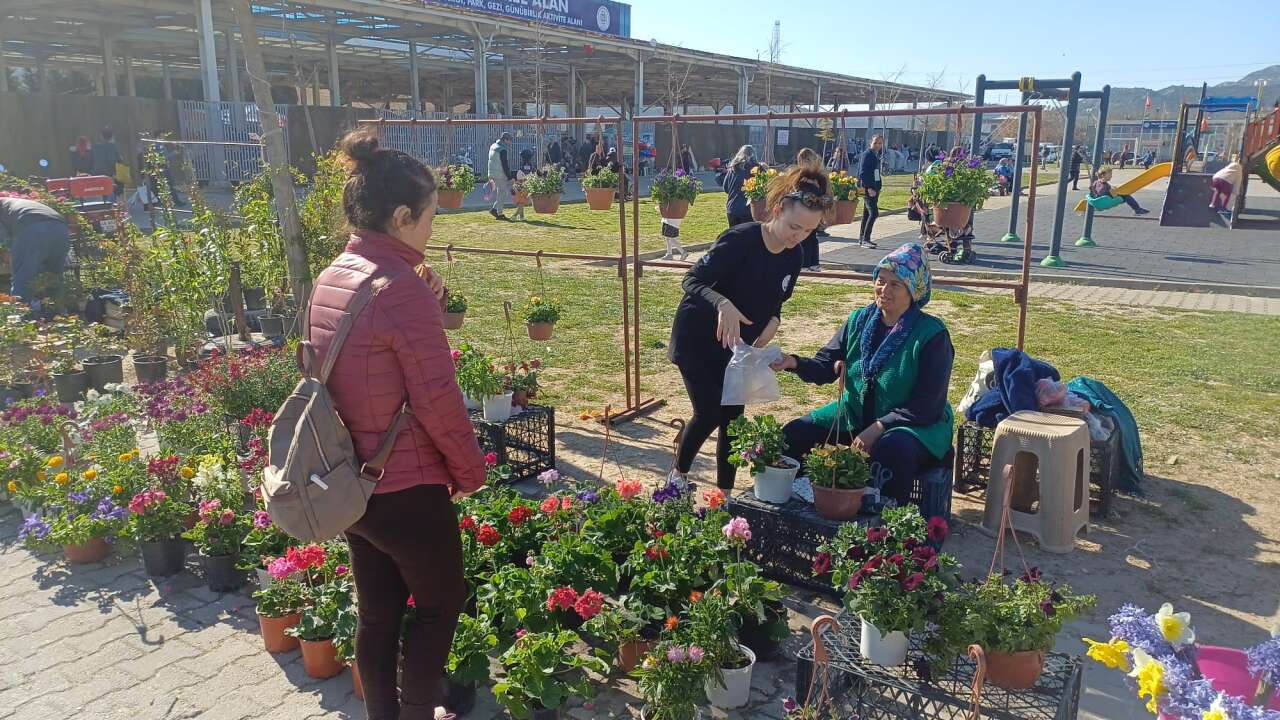 Muğla’da 8 Mart’ta Sanatla Farkındalık: Güleda Cankel Sokak Tiyatrosunda Anıldı 5